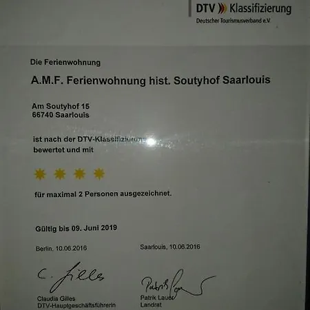 Amf Ferienwohnungen Historischer Soutyhof Saarlouis Exterior photo